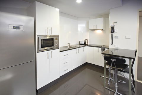 Jesmond Executive Villas - Accommodation Main Beach 22