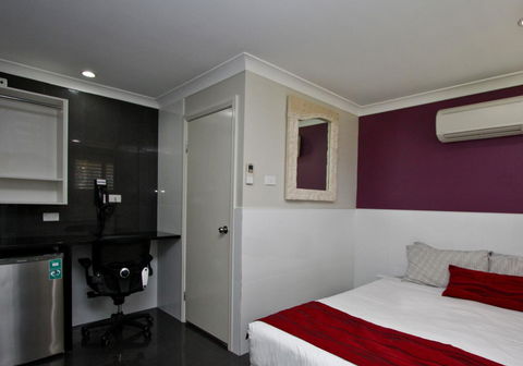 Jesmond Executive Villas - Accommodation Main Beach 40