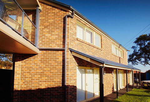 Jesmond Executive Villas - Accommodation Main Beach 14
