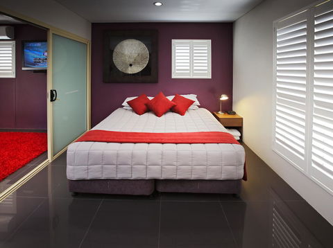 Jesmond Executive Villas - Accommodation Main Beach 23