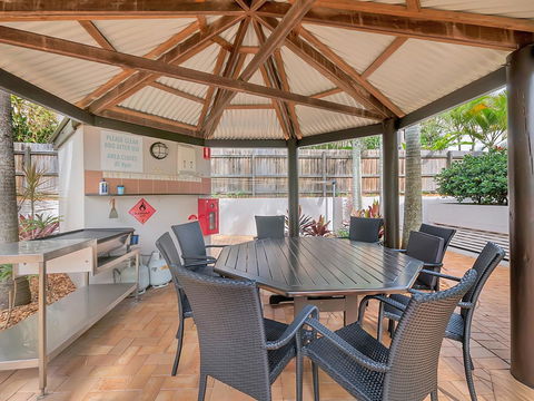 Cossies By The Sea - Accommodation Main Beach 18