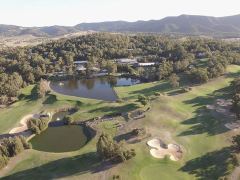 Villa Executive 2br Cypress DS Located Within Cypress Lakes Resort - Accommodation Main Beach 4