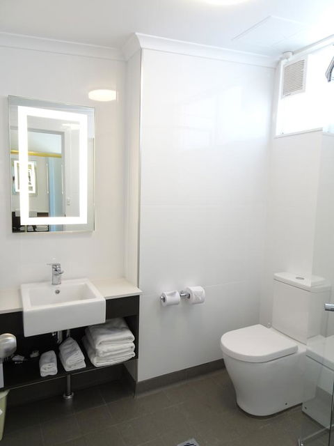 Ibis Styles Tamworth - Accommodation Main Beach 1