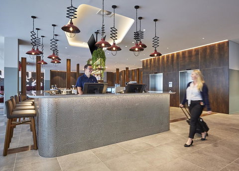 Holiday Inn Express Sydney Airport, An IHG Hotel - Accommodation Main Beach 2