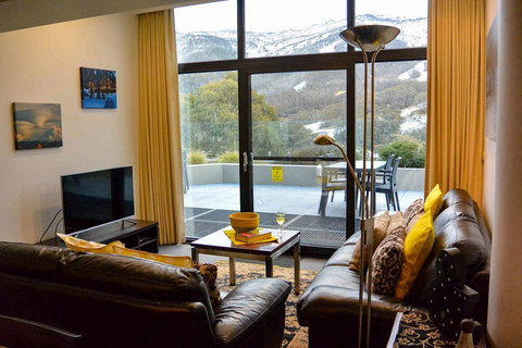 Lantern 1 Bedroom Balcony With Panoramic View - Accommodation Main Beach 5