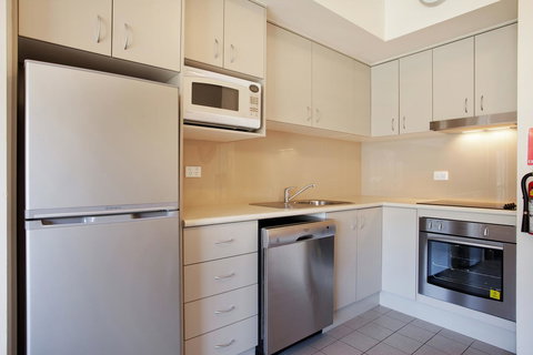 Lantern 1 Bedroom Balcony With Panoramic View - Accommodation Main Beach 29