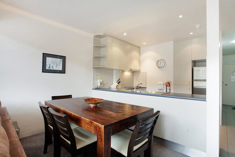 Lantern 1 Bedroom Balcony With Panoramic View - Accommodation Main Beach 8