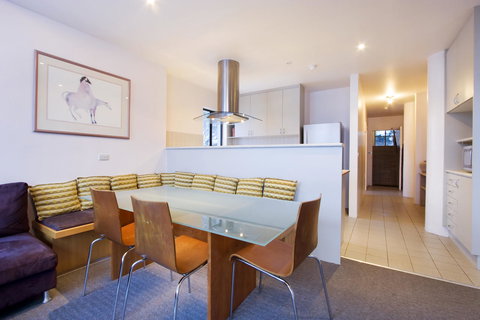Lantern 1 Bedroom Balcony With Panoramic View - Accommodation Main Beach 13