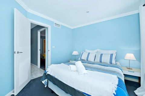 On The Beach Getaway - Accommodation Main Beach 5