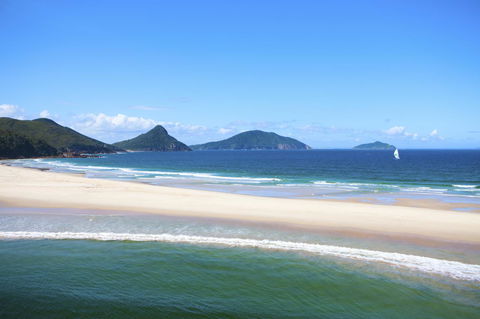 On The Beach Getaway - Accommodation Main Beach 21