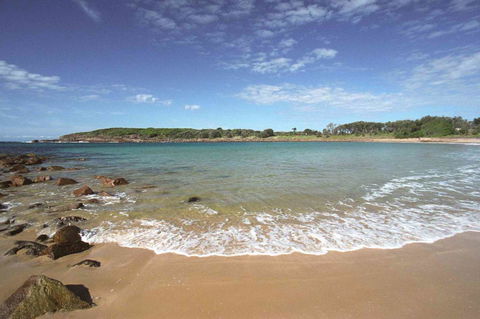 On The Beach Getaway - Accommodation Main Beach 13