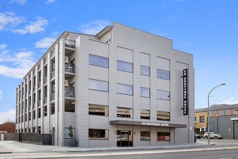 CH Boutique Hotel & Apartments, Ascend Hotel Collection - Accommodation Main Beach 4