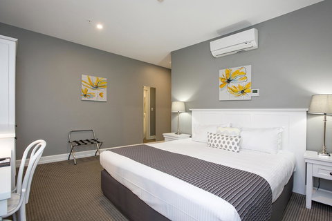 CH Boutique Hotel & Apartments, Ascend Hotel Collection - Accommodation Main Beach 24