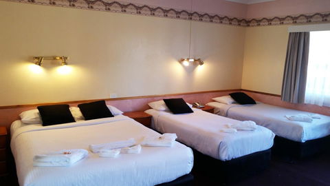 Echo Point Discovery Motel - Accommodation Main Beach 4