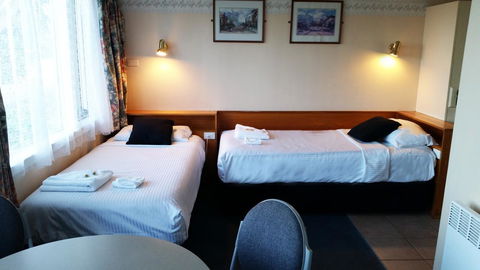 Echo Point Discovery Motel - Accommodation Main Beach 2