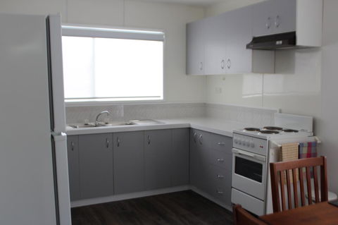 Little Gem - Accommodation Main Beach 8