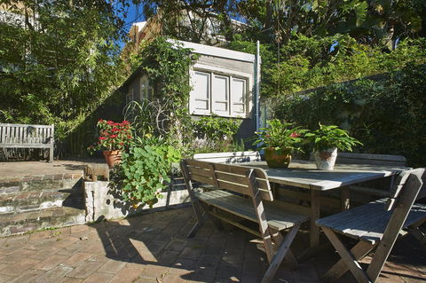 Bondi Beach House - Accommodation Main Beach 5