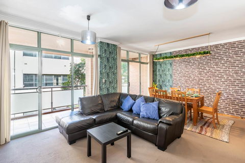Apartments In Pyrmont - Accommodation Main Beach 18