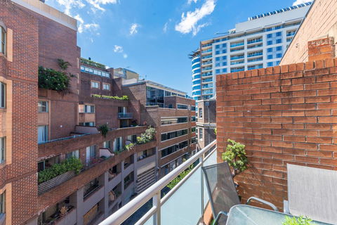 Apartments In Pyrmont - Accommodation Main Beach 20