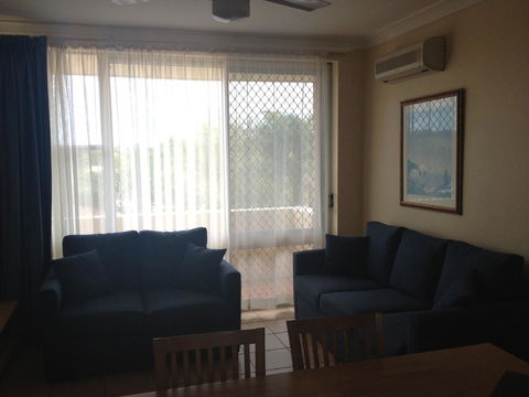 Oxley Cove Holiday Apartment - Accommodation Main Beach 13