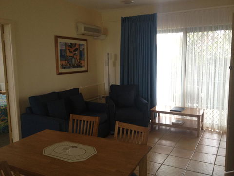 Oxley Cove Holiday Apartment - Accommodation Main Beach 15