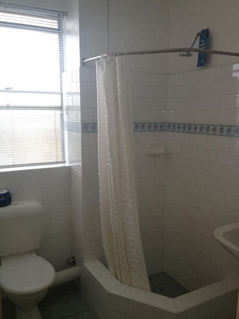 Oxley Cove Holiday Apartment - Accommodation Main Beach 10