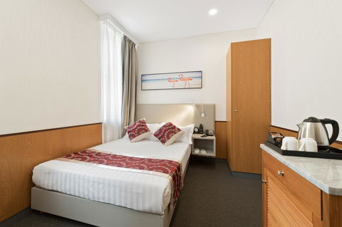YEHS Hotel Sydney QVB - Accommodation Main Beach 35