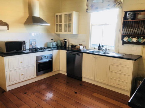 Belltrees - Accommodation Main Beach 1