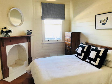 Belltrees - Accommodation Main Beach 5