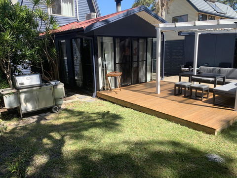 Little Blue Beach House - Accommodation Main Beach 16