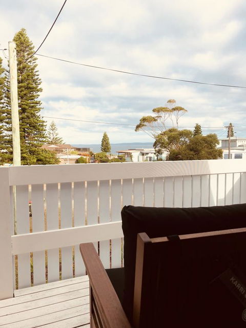 Little Blue Beach House - Accommodation Main Beach 0