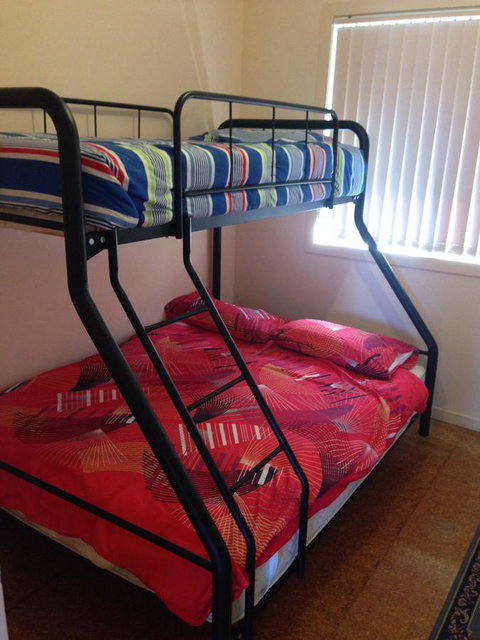 Bellhaven 2, 17 Willow Street - Accommodation Main Beach 4