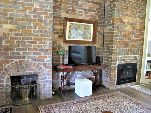 Apple Tree Cottage - Accommodation Main Beach 16