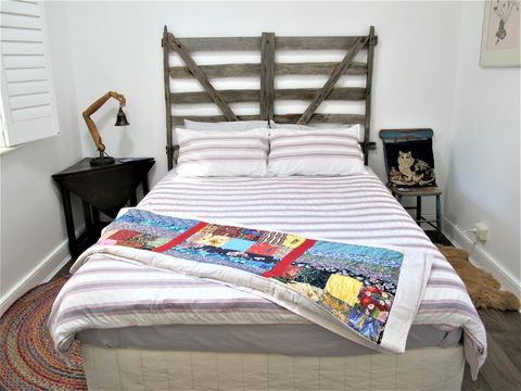 Apple Tree Cottage - Accommodation Main Beach 10
