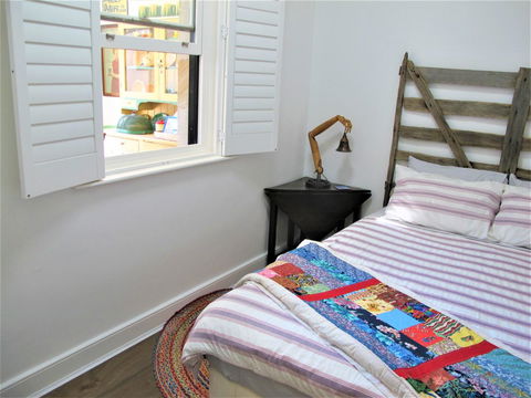 Apple Tree Cottage - Accommodation Main Beach 11