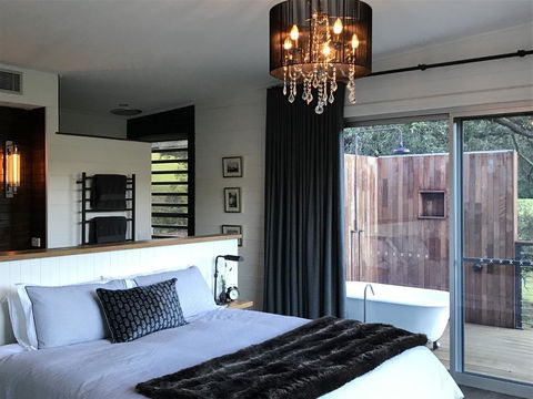 Amaroo Valley Springs - Accommodation Main Beach 9