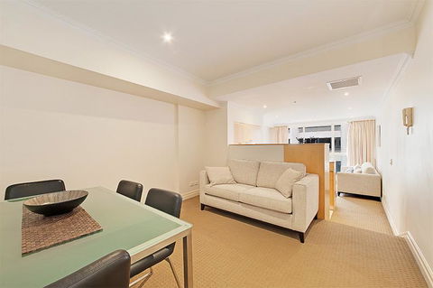 Wyndel Apartments Sydney CBD - Bond - Accommodation Main Beach 9