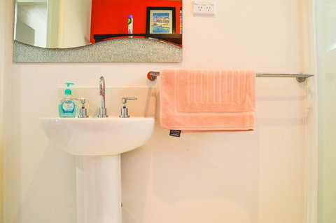 Yigala House - Accommodation Main Beach 28