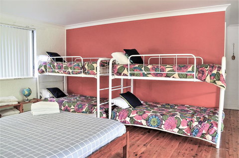 Yigala House - Accommodation Main Beach 26