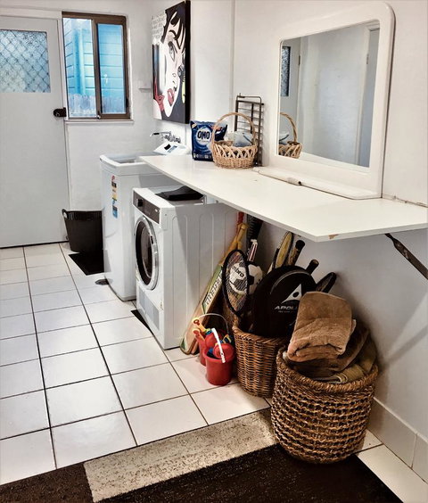 Yigala House - Accommodation Main Beach 30