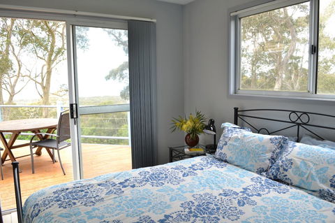 Bundle Hill Cottages - Accommodation Main Beach 34