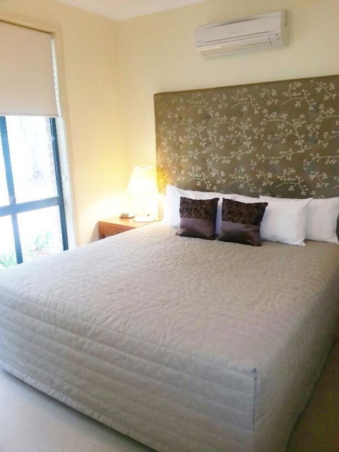 Potters Apartments - Accommodation Main Beach 19