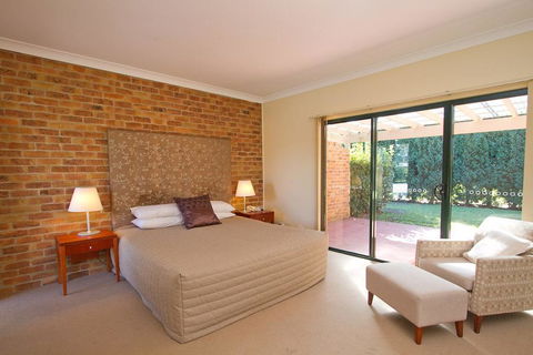Potters Apartments - Accommodation Main Beach 17