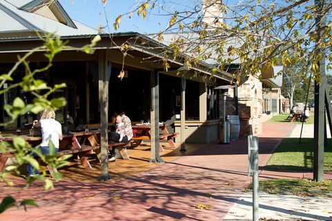 Potters Apartments - Accommodation Main Beach 3