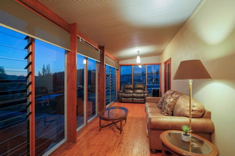 Jenkins Street Guesthouse - Accommodation Main Beach 9