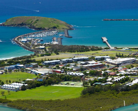 Pacific Marina Apartments - Accommodation Main Beach 30