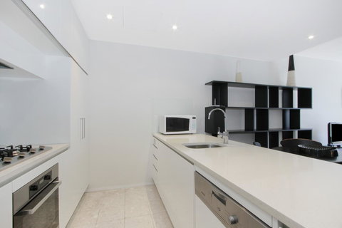 Lakefront 116 Kingston ACT - Accommodation Main Beach 22