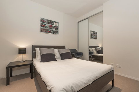 Lakefront 116 Kingston ACT - Accommodation Main Beach 11