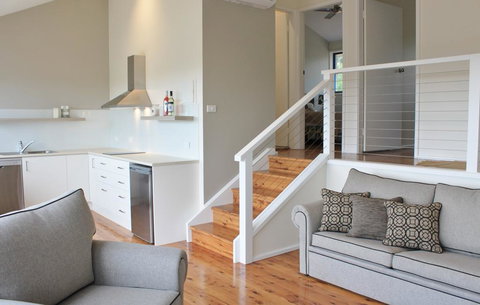 Wine Country Villas - Accommodation Main Beach 16