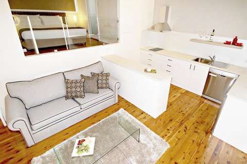 Wine Country Villas - Accommodation Main Beach 20